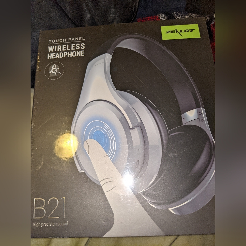 Wireless headphones